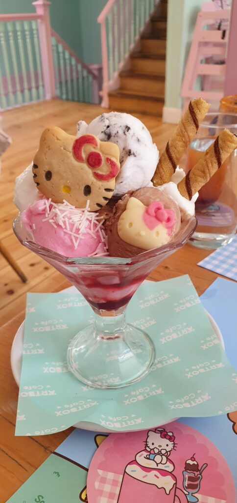 Hello Kitty & Friends at ARTBOX Cafe - Super Cute Kawaii!!